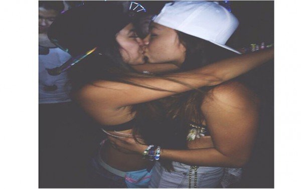 Skandal Video Bokep Lesbian Viral  KOTA KOTAMOBAGU